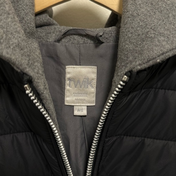 Twik Black and Gray Jacket - Picture 6 of 6